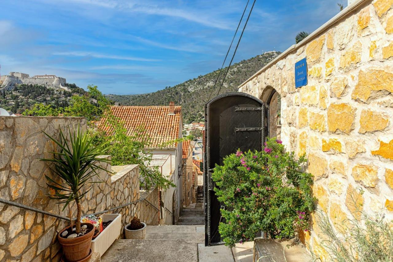 Villa Capitis In The Center هفار المظهر الخارجي الصورة