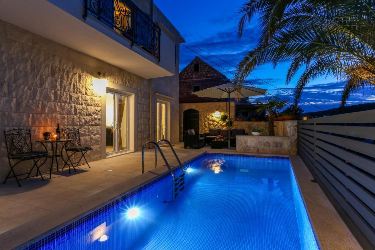 Villa Capitis In The Center هفار المظهر الخارجي الصورة