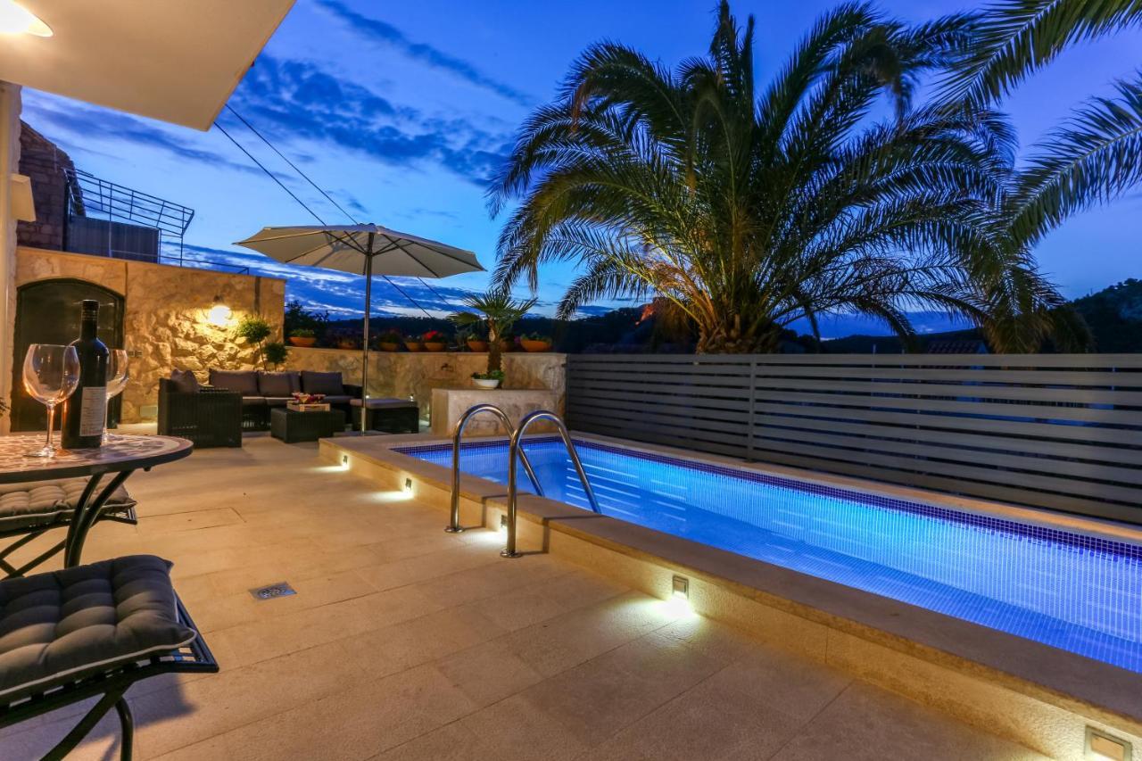 Villa Capitis In The Center هفار المظهر الخارجي الصورة